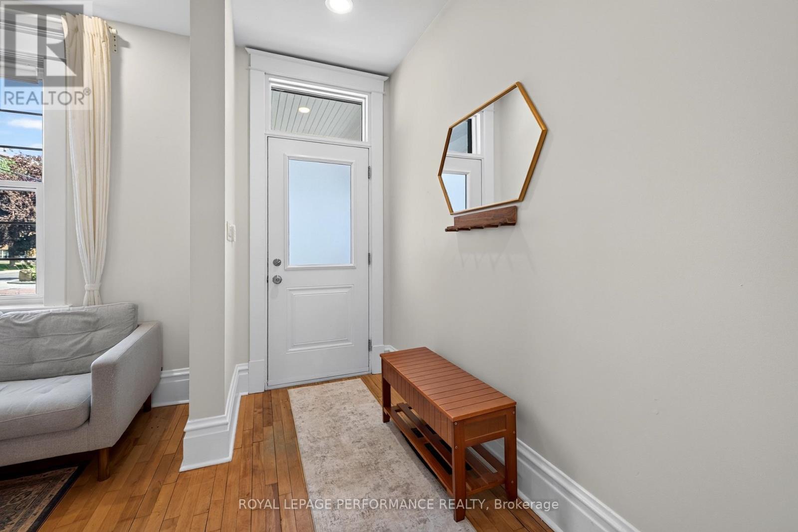 72 Springfield Road, Ottawa, ON - Indoor Photo Showing Other Room