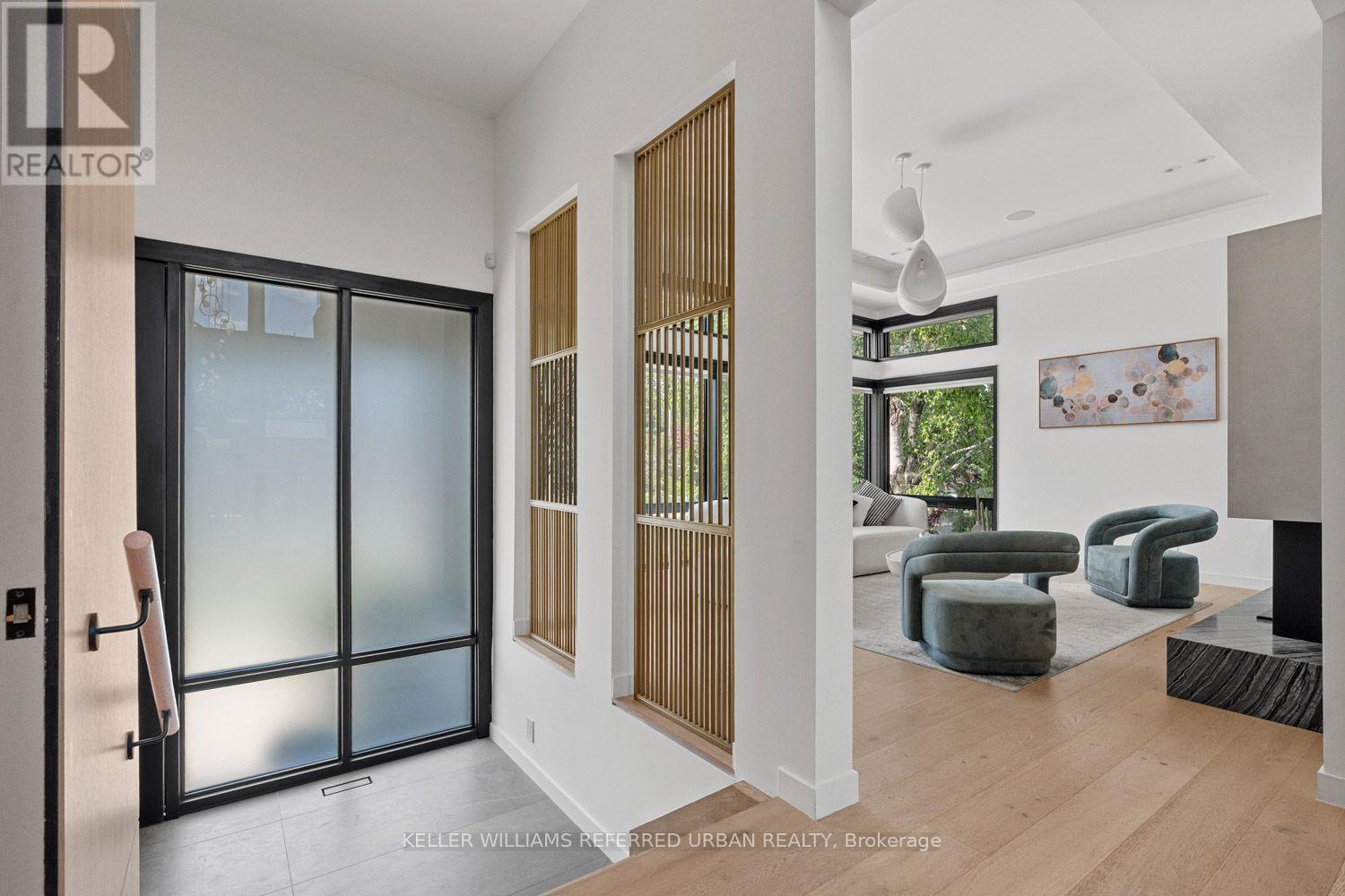 27 Berkinshaw Crescent, Toronto, ON - Photo Showing Other Room