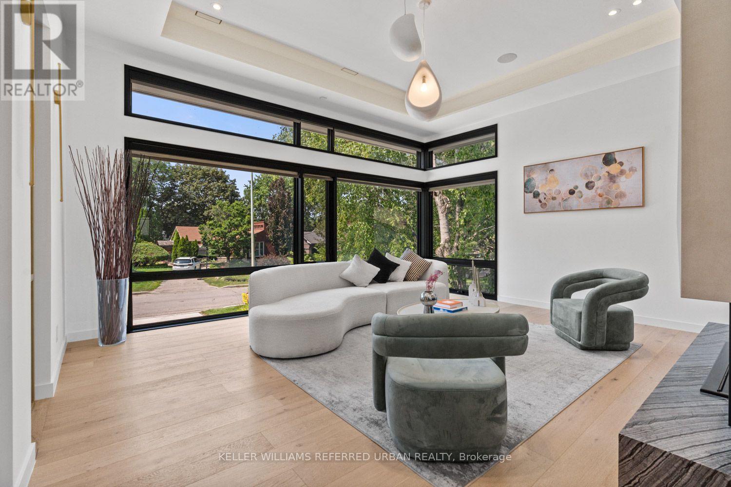 27 Berkinshaw Crescent, Toronto, ON - Indoor
