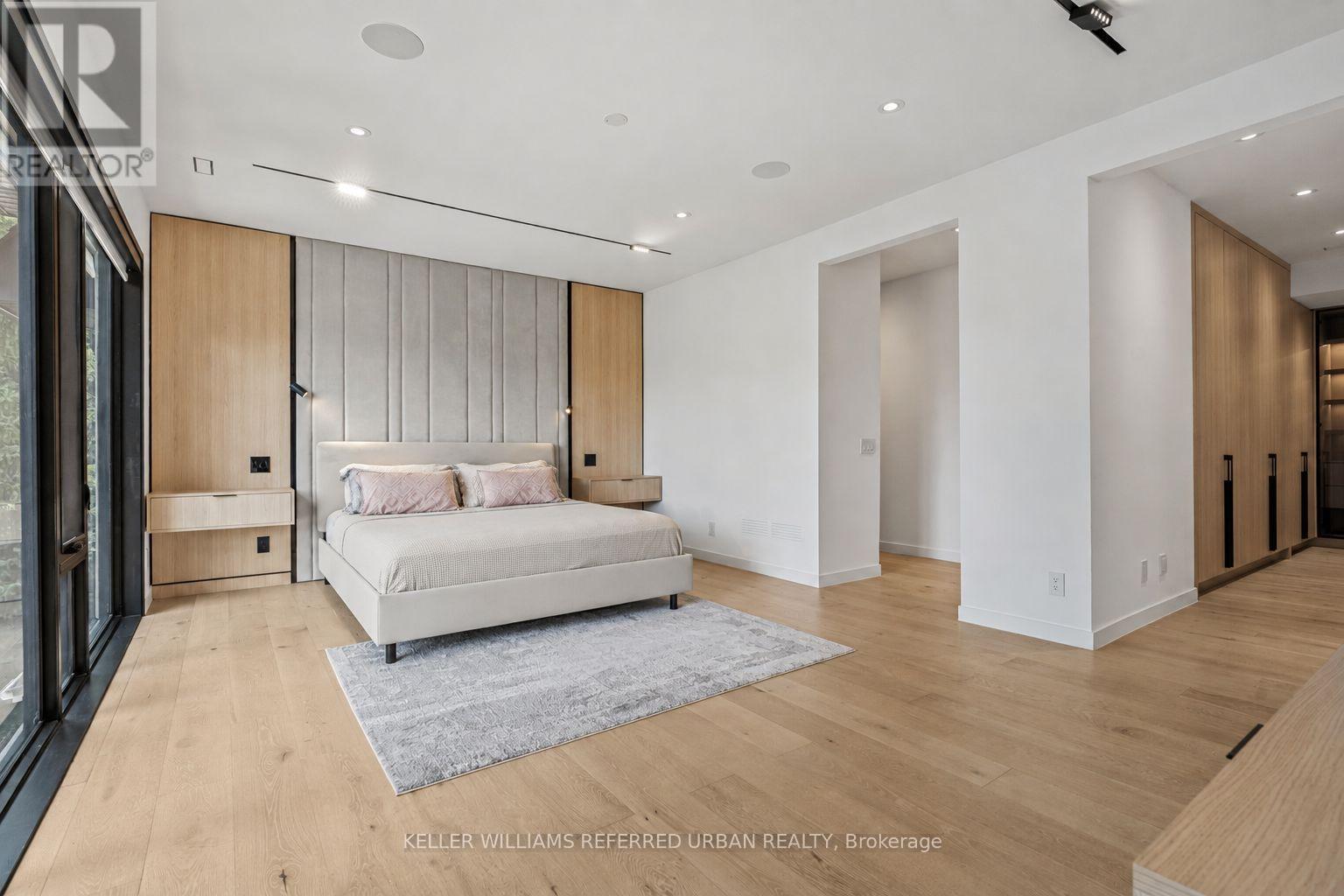 27 Berkinshaw Crescent, Toronto, ON - Indoor Photo Showing Bedroom