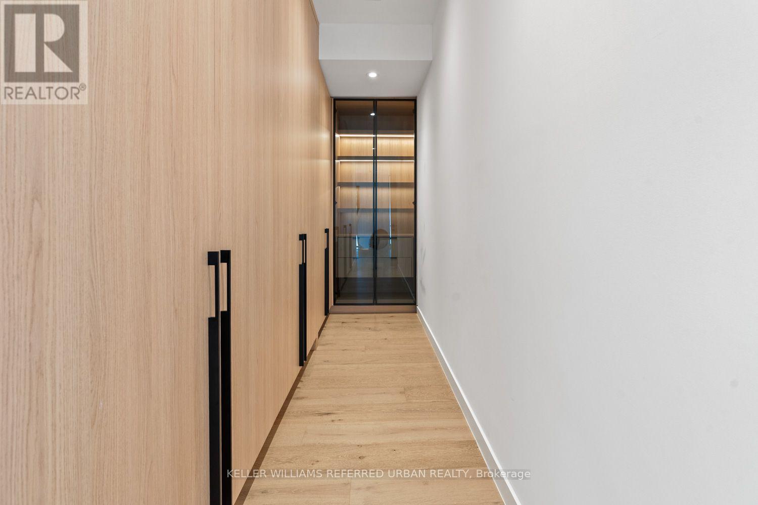 27 Berkinshaw Crescent, Toronto, ON - Indoor Photo Showing Other Room