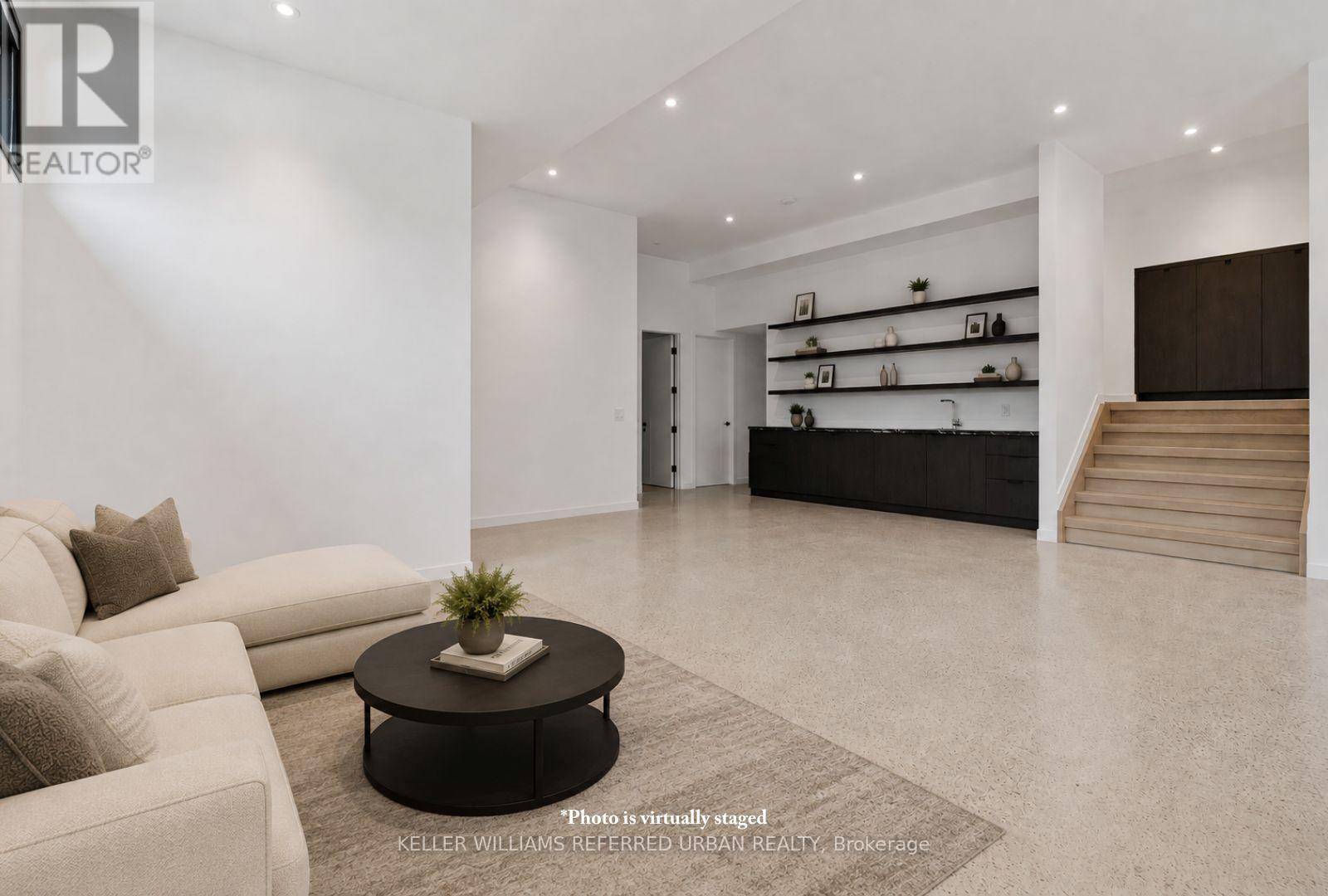 27 Berkinshaw Crescent, Toronto, ON - Indoor