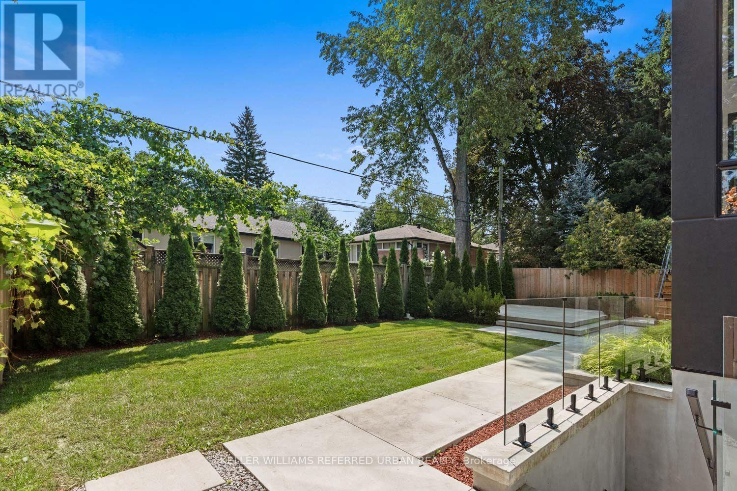 27 Berkinshaw Crescent, Toronto, ON - Outdoor