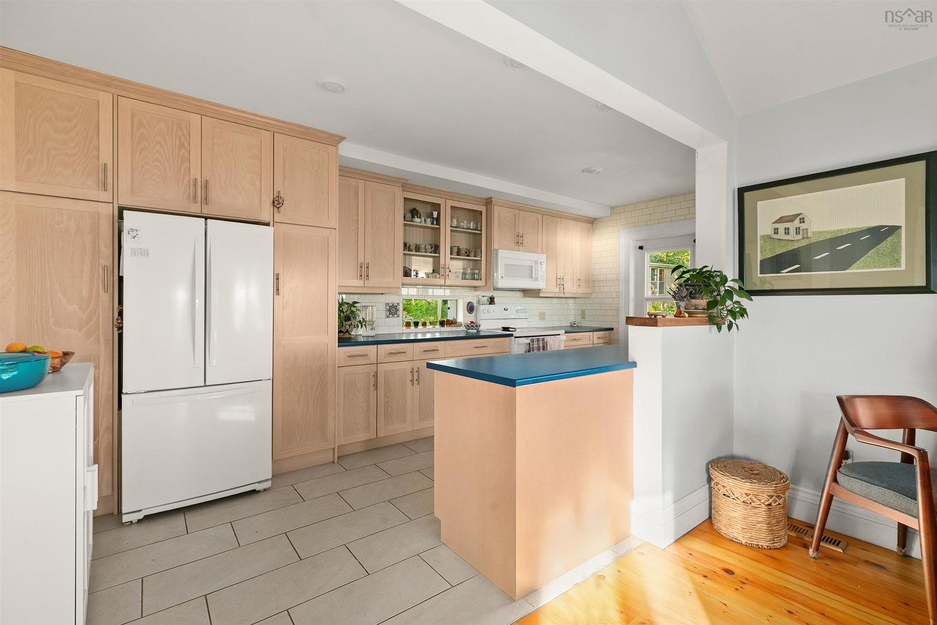 33 Cuisack Street, Dartmouth, NS - Indoor Photo Showing Kitchen