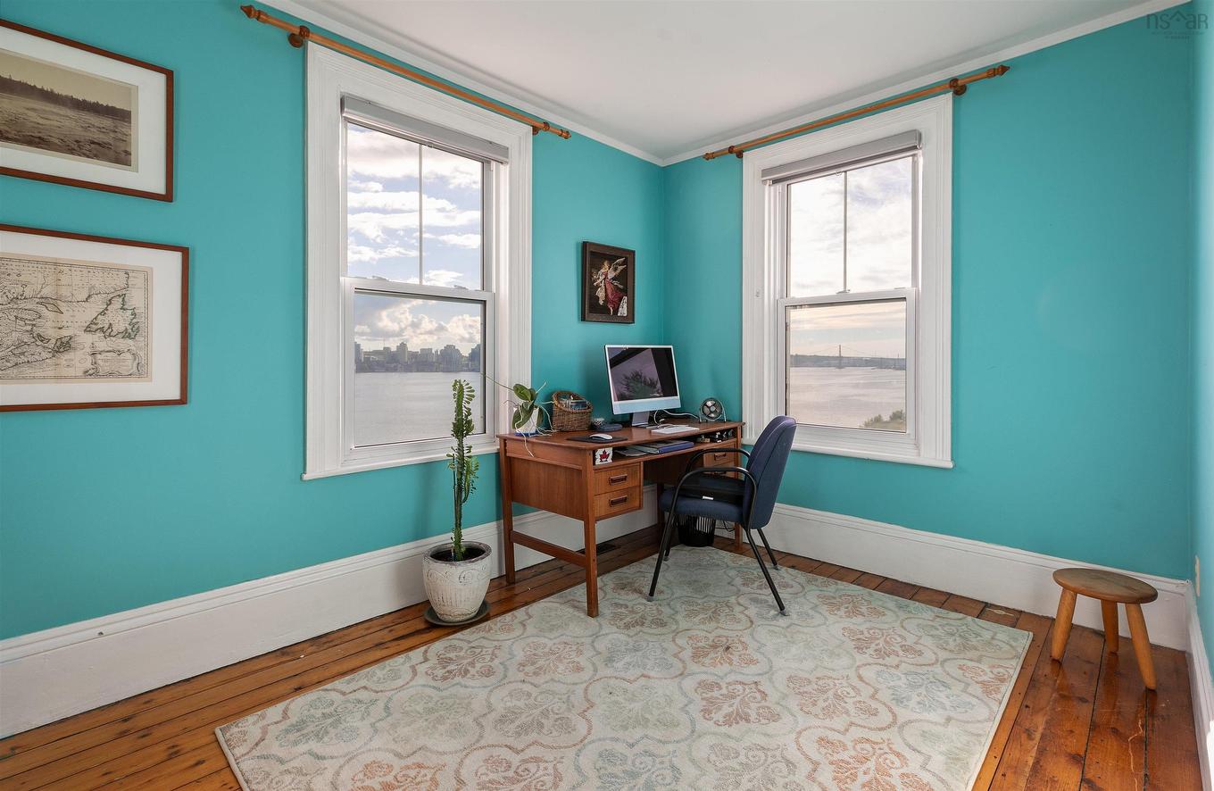 33 Cuisack Street, Dartmouth, NS - Indoor Photo Showing Office