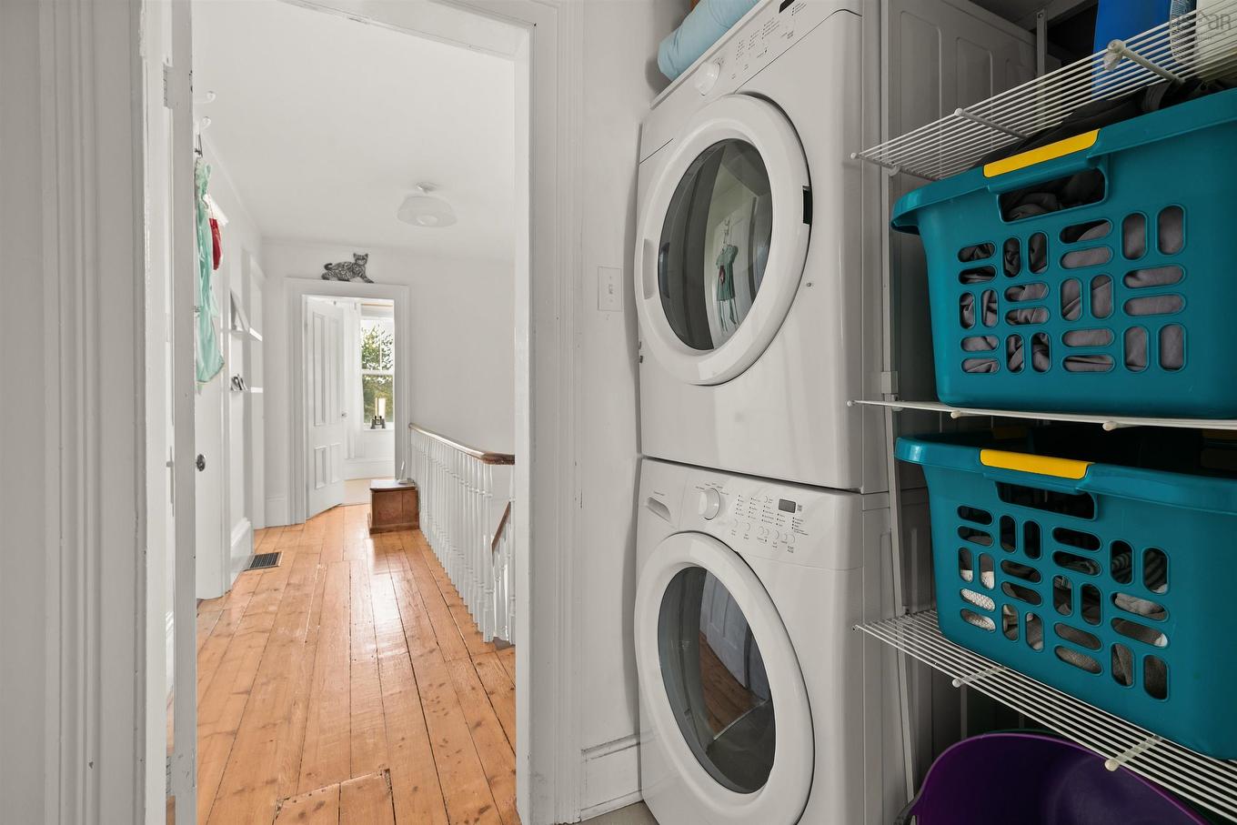 33 Cuisack Street, Dartmouth, NS - Indoor Photo Showing Laundry Room