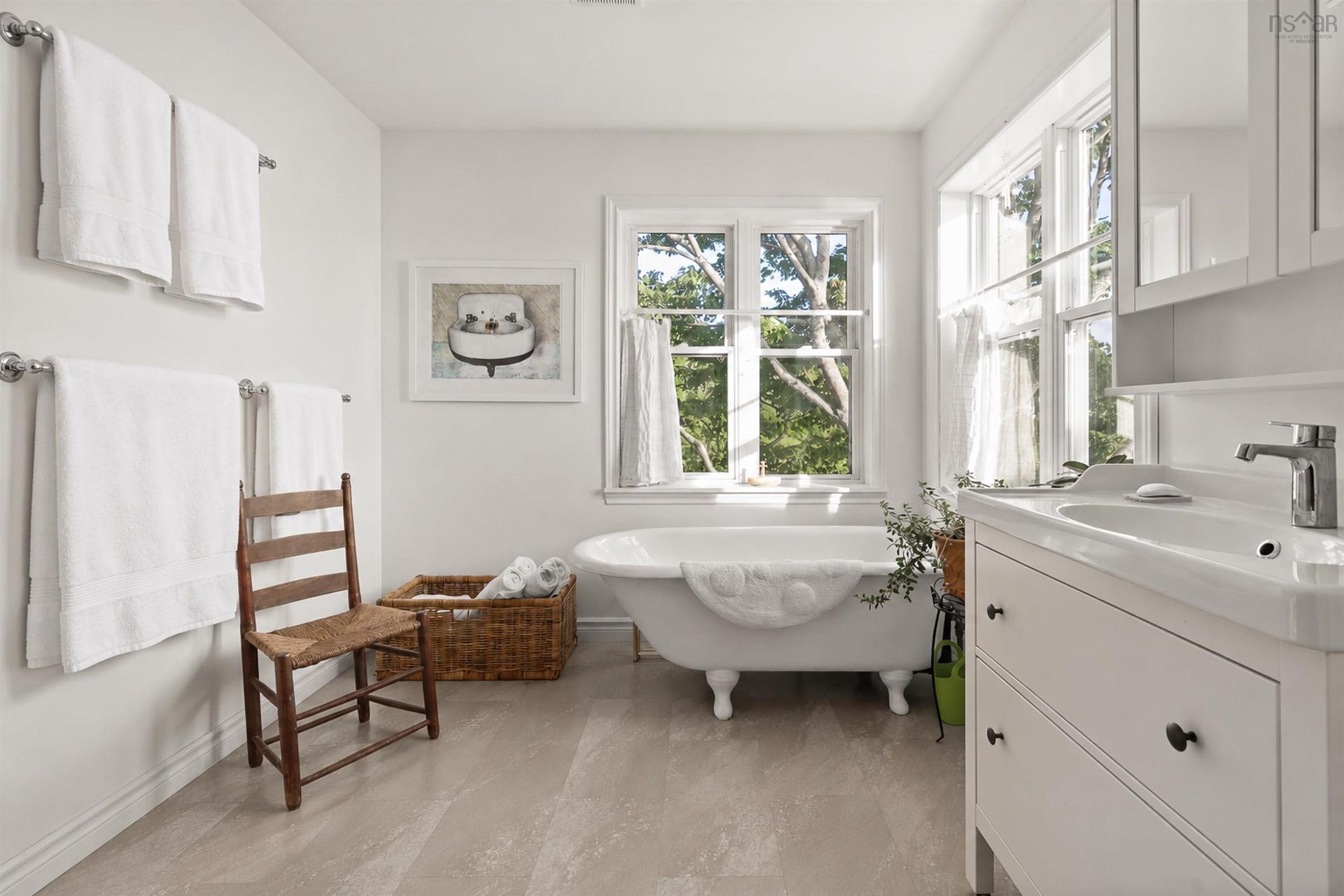 33 Cuisack Street, Dartmouth, NS - Indoor Photo Showing Other Room
