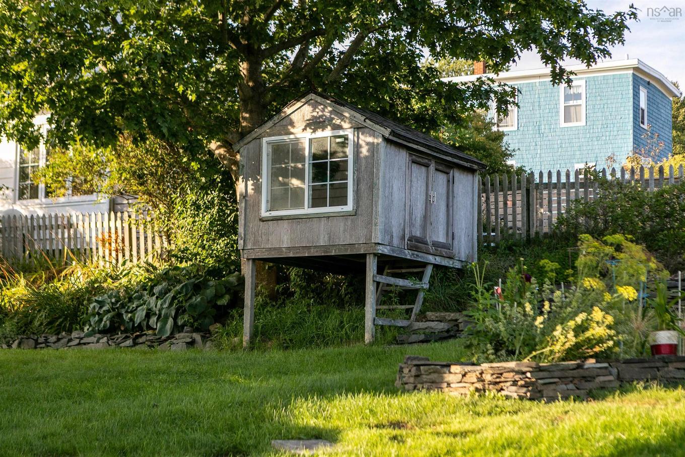 33 Cuisack Street, Dartmouth, NS - Outdoor