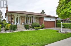 14 LOGSTONE CRESCENT Toronto, ON M1E 4M3