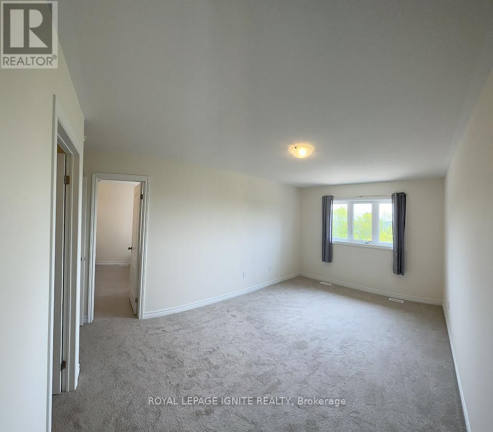 25 Jack Potts Way, Clarington, ON - Indoor Photo Showing Other Room