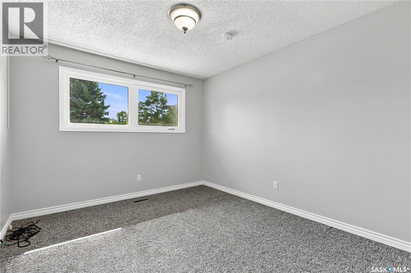 541 Guelph Crescent, Saskatoon, SK - Indoor Photo Showing Other Room