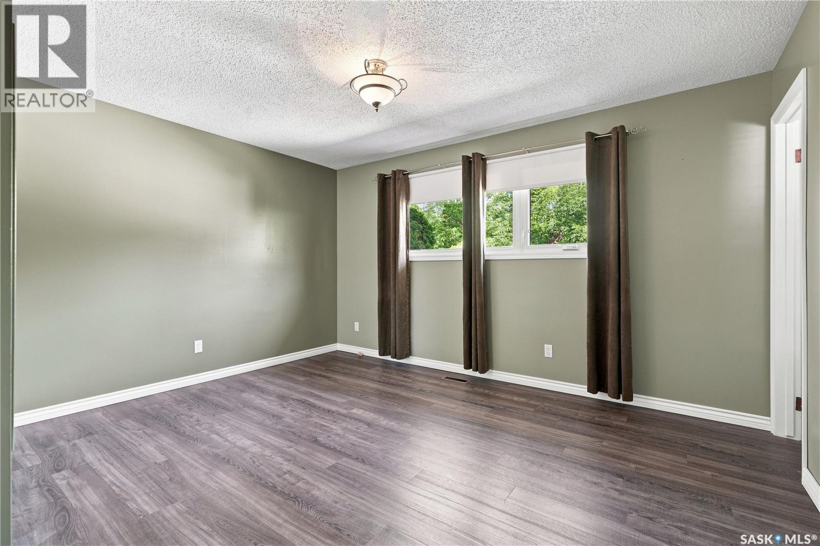 541 Guelph Crescent, Saskatoon, SK - Indoor Photo Showing Other Room