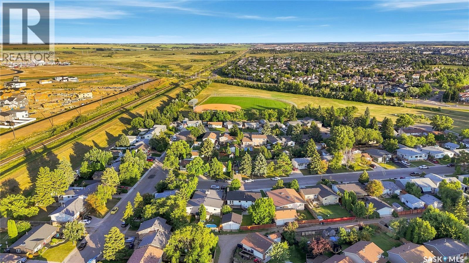541 Guelph Crescent, Saskatoon, SK - Outdoor With View