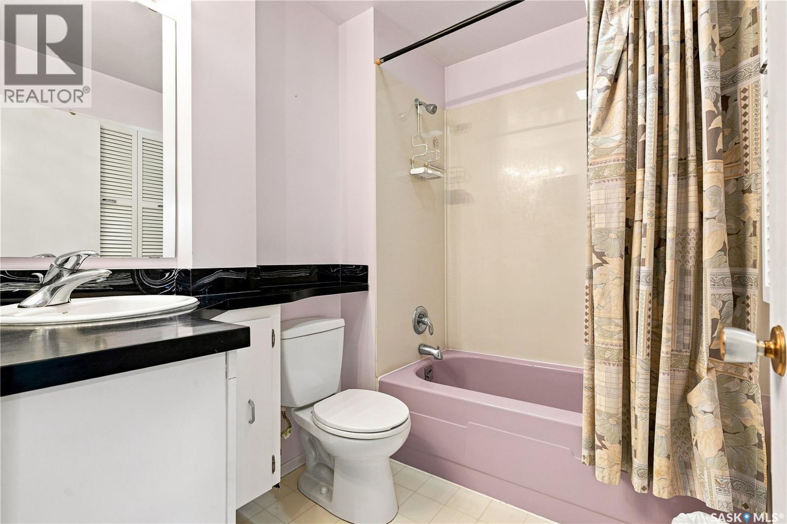 125 111Th Street W, Saskatoon, SK - Indoor Photo Showing Bathroom