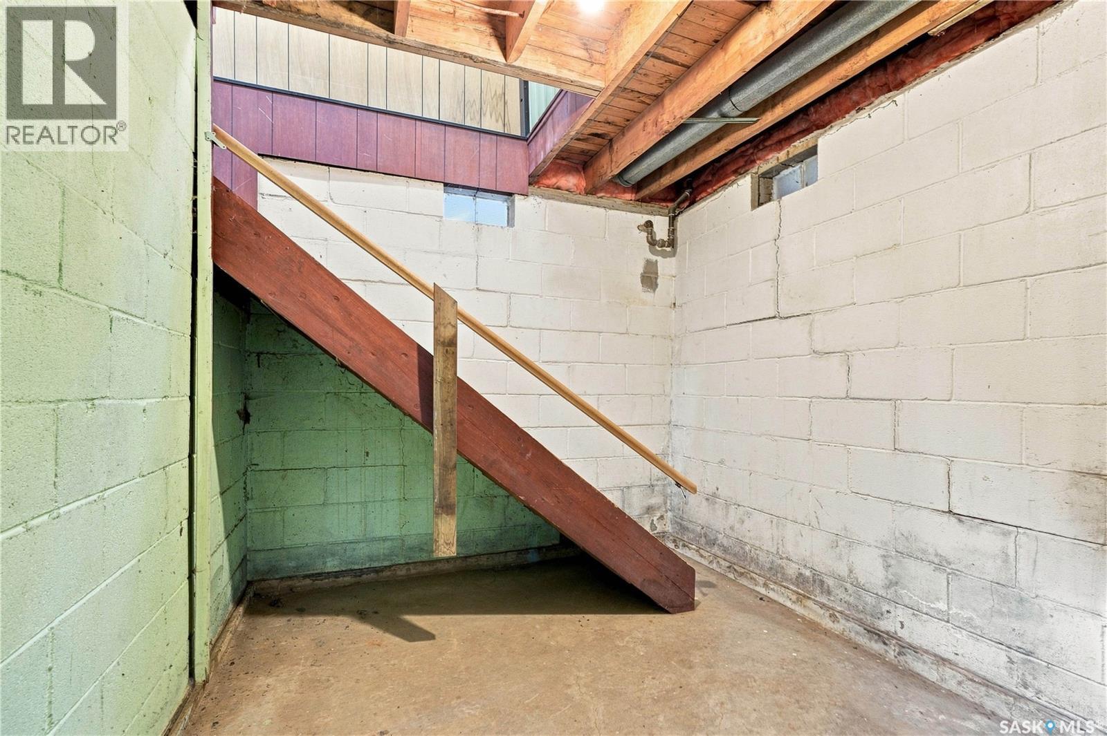 125 111Th Street W, Saskatoon, SK - Indoor