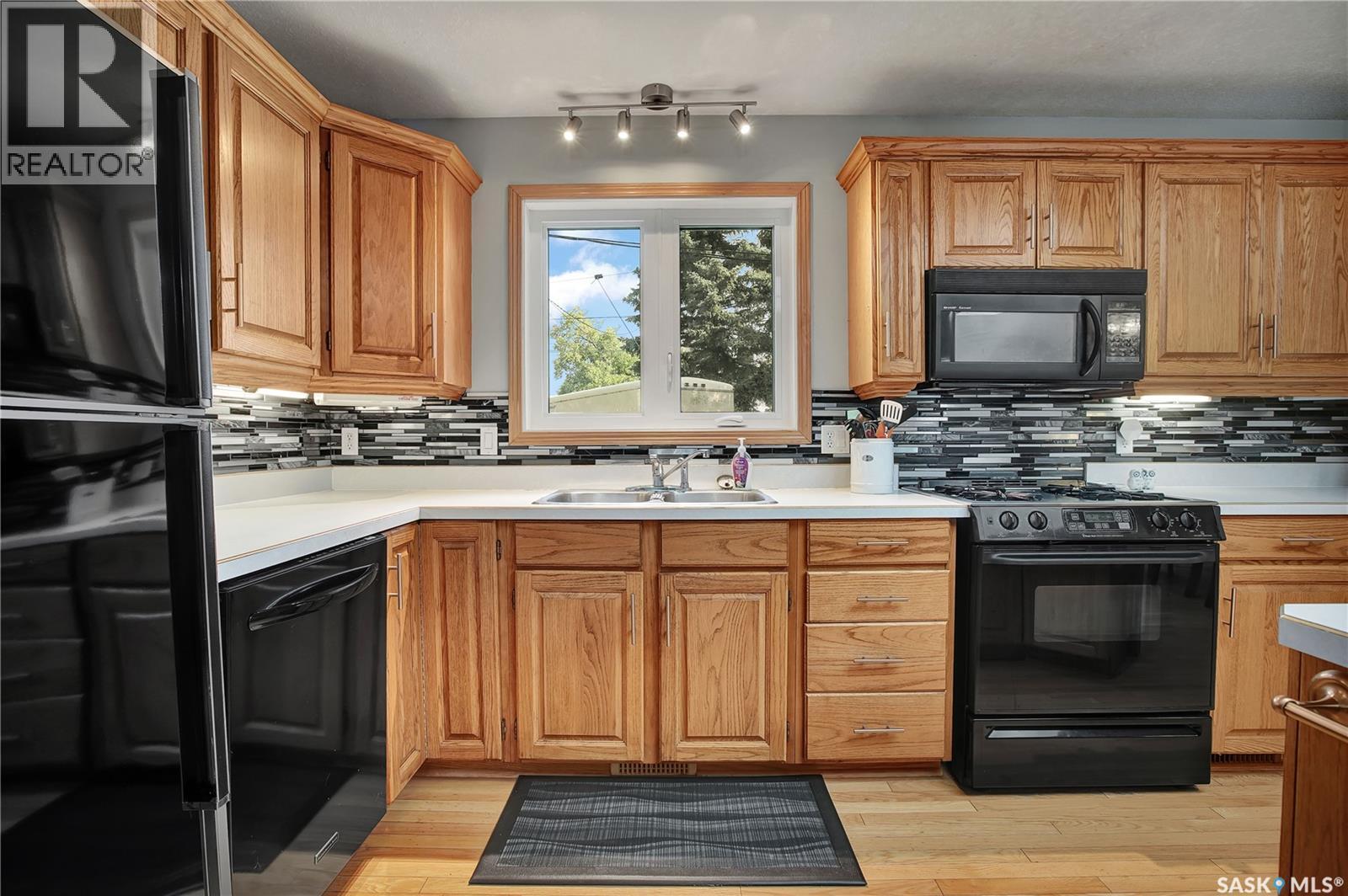 3010 5Th Street, Rosthern, SK - Indoor Photo Showing Kitchen With Double Sink