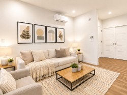 208-3328 Rue Masson Montréal (Rosemont/La Petite-Patrie), QC H1X 1R4