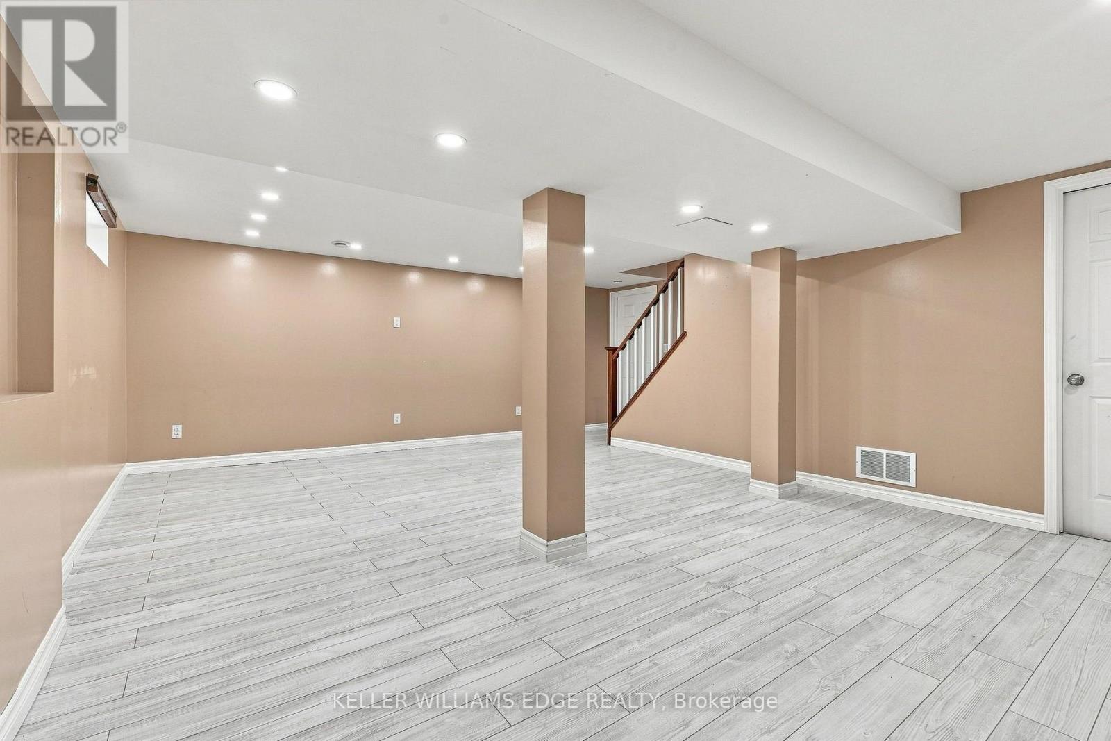 82 St. Andrews Drive, Hamilton, ON - Indoor