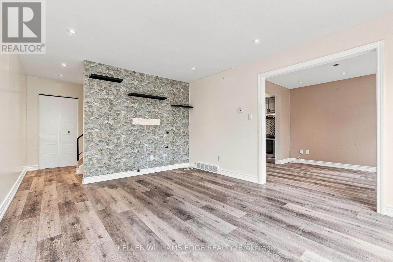 82 St. Andrews Drive, Hamilton, ON - Indoor Photo Showing Other Room