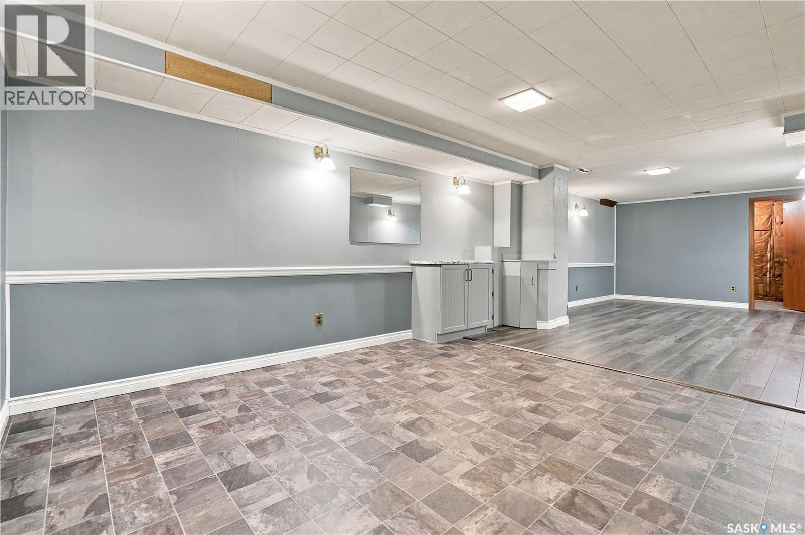 219 Cambridge Avenue, Regina, SK - Indoor Photo Showing Other Room
