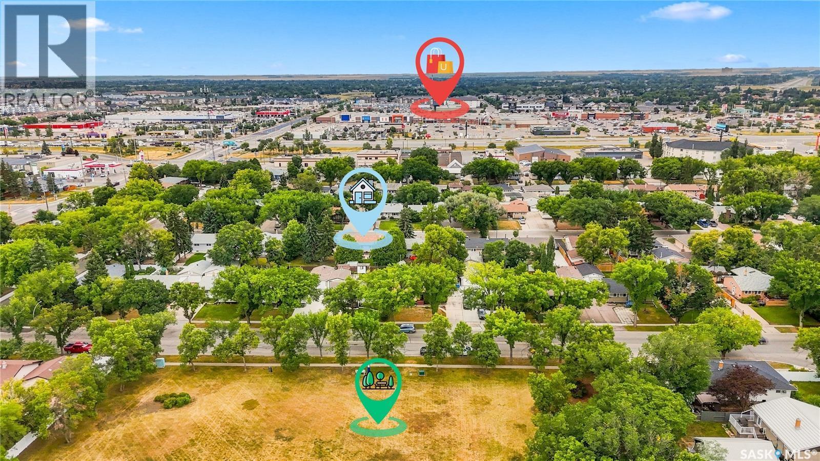 219 Cambridge Avenue, Regina, SK - Outdoor With View