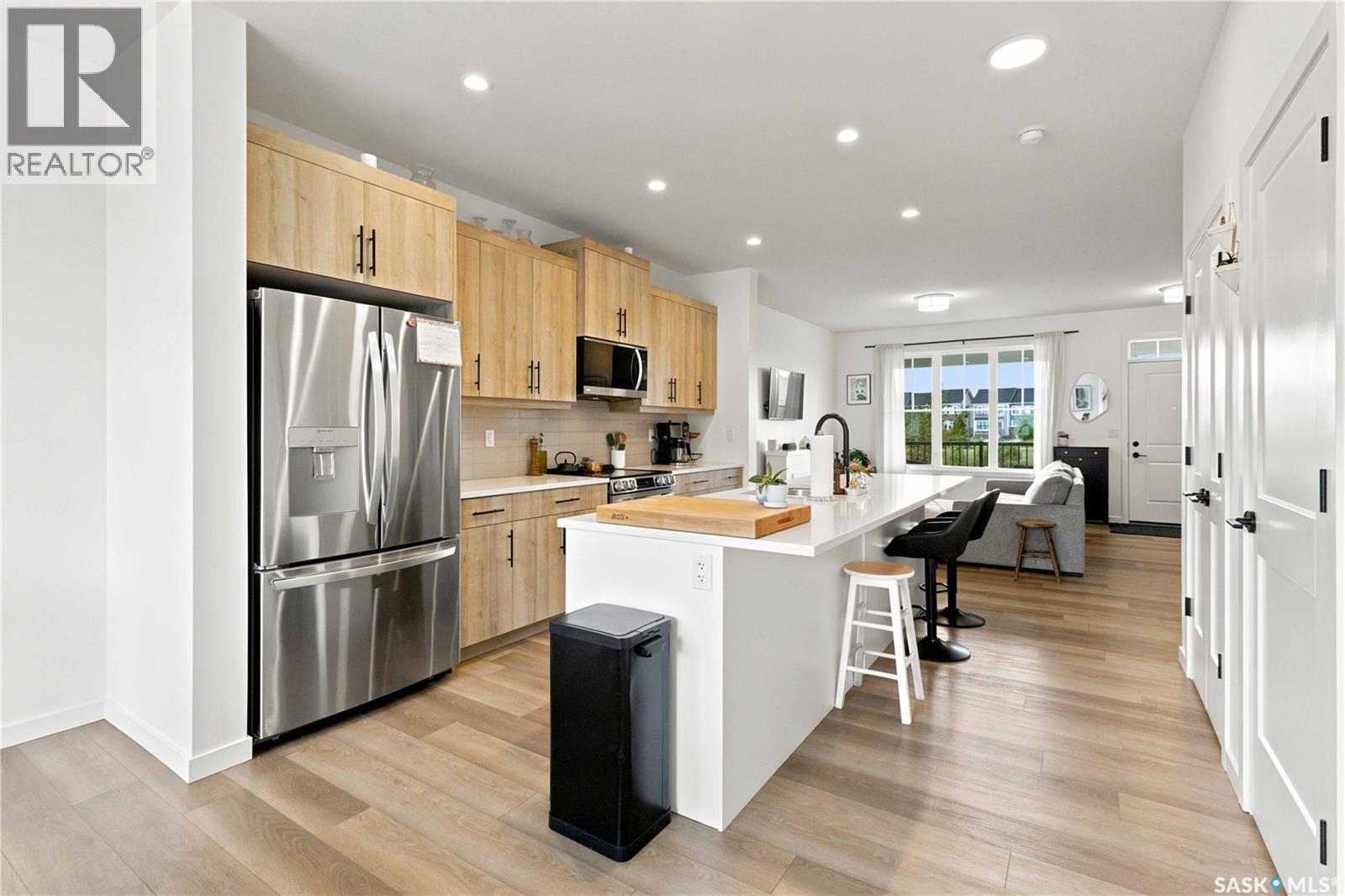 3089 Brighton Common, Saskatoon, SK - Indoor Photo Showing Kitchen With Stainless Steel Kitchen With Upgraded Kitchen