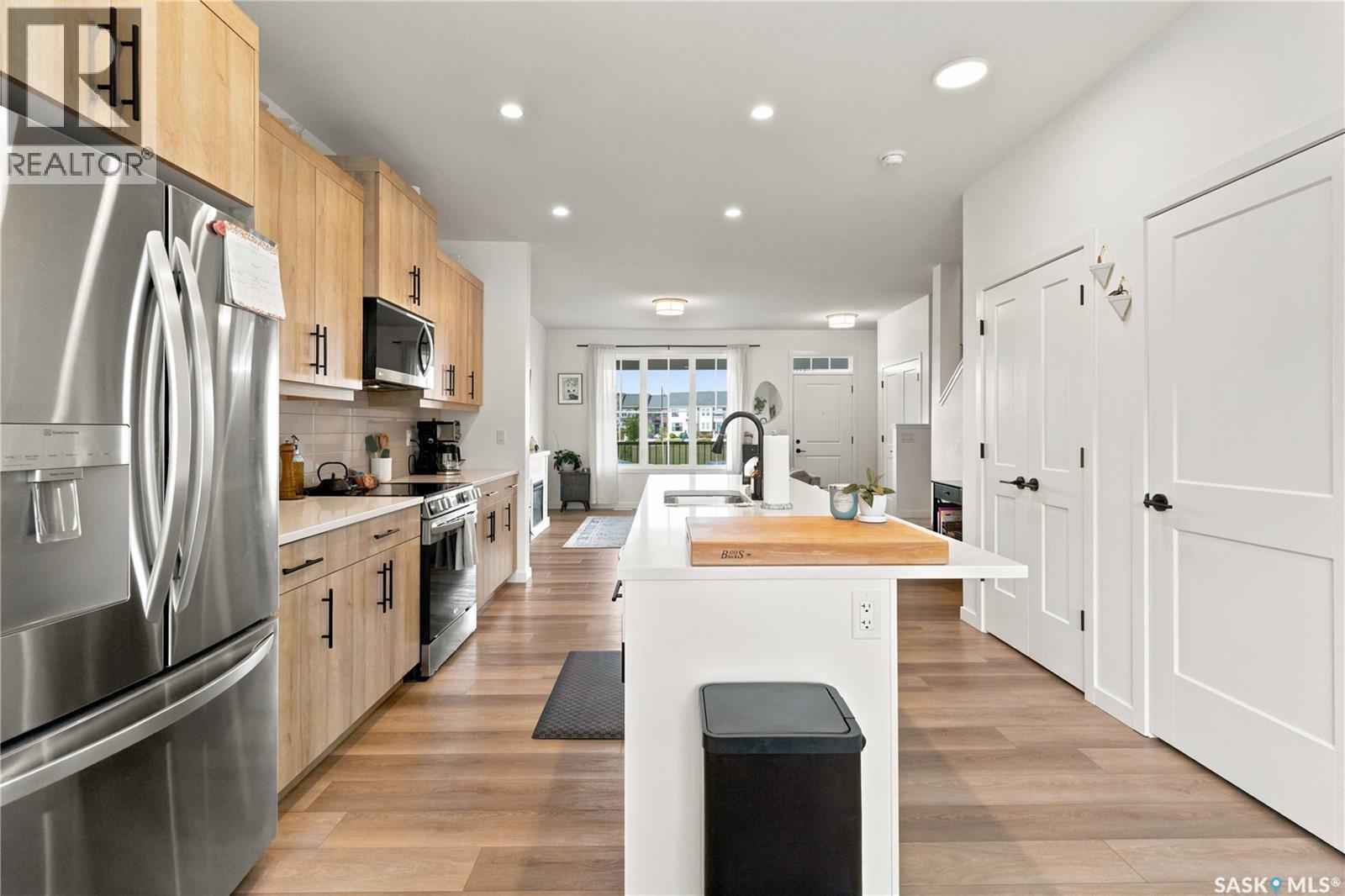3089 Brighton Common, Saskatoon, SK - Indoor Photo Showing Kitchen With Stainless Steel Kitchen With Upgraded Kitchen