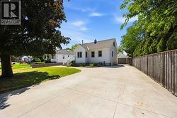 1477 BAXTER AVENUE Sarnia, ON N7V 3N2