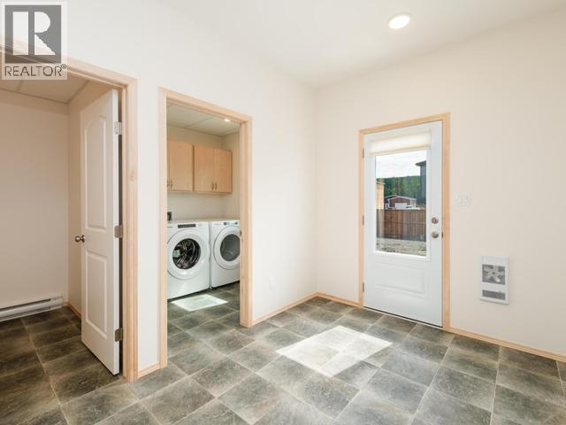 20 Quick Street, Whitehorse, YT - Indoor Photo Showing Laundry Room