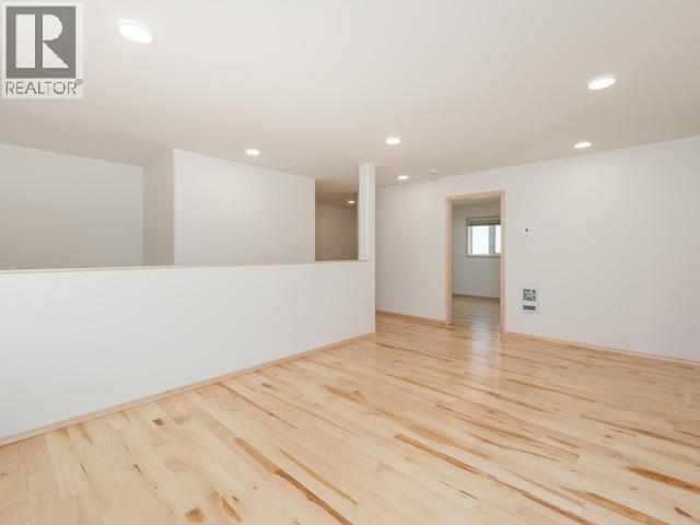 20 Quick Street, Whitehorse, YT - Indoor Photo Showing Other Room