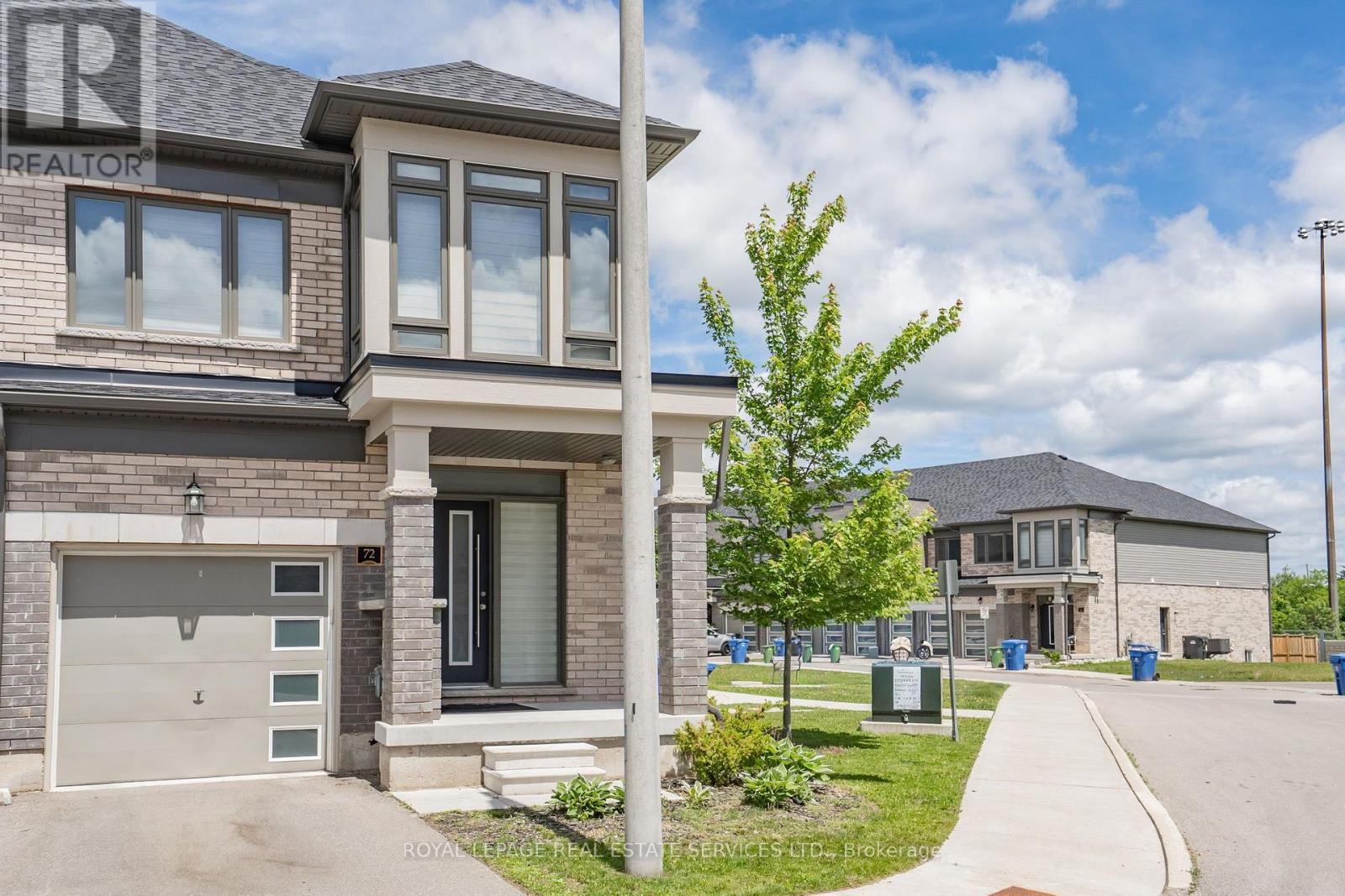 72 - 166 Deerpath Drive, Guelph, ON - Outdoor With Facade