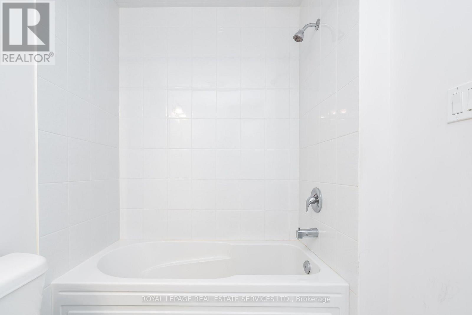 72 - 166 Deerpath Drive, Guelph, ON - Indoor Photo Showing Bathroom