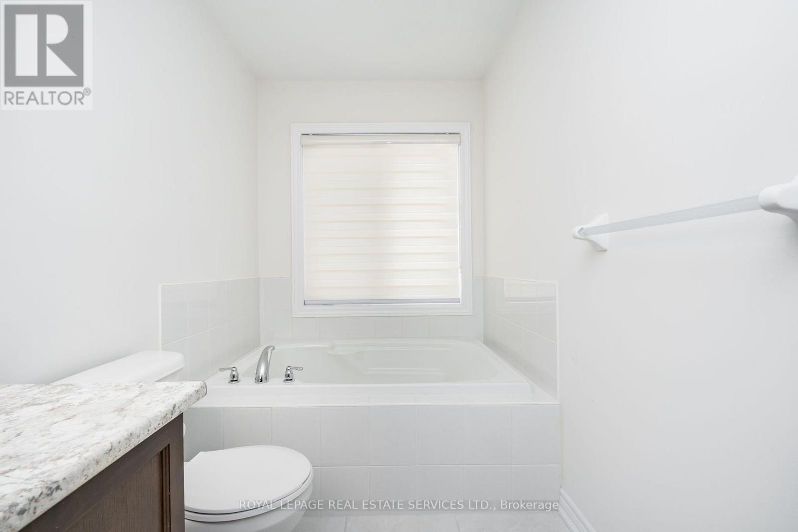 72 - 166 Deerpath Drive, Guelph, ON - Indoor Photo Showing Bathroom