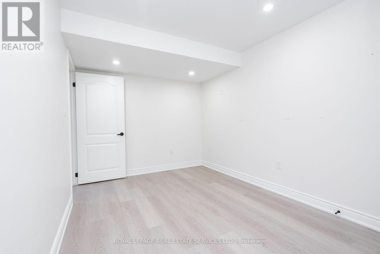 72 - 166 Deerpath Drive, Guelph, ON - Indoor Photo Showing Other Room