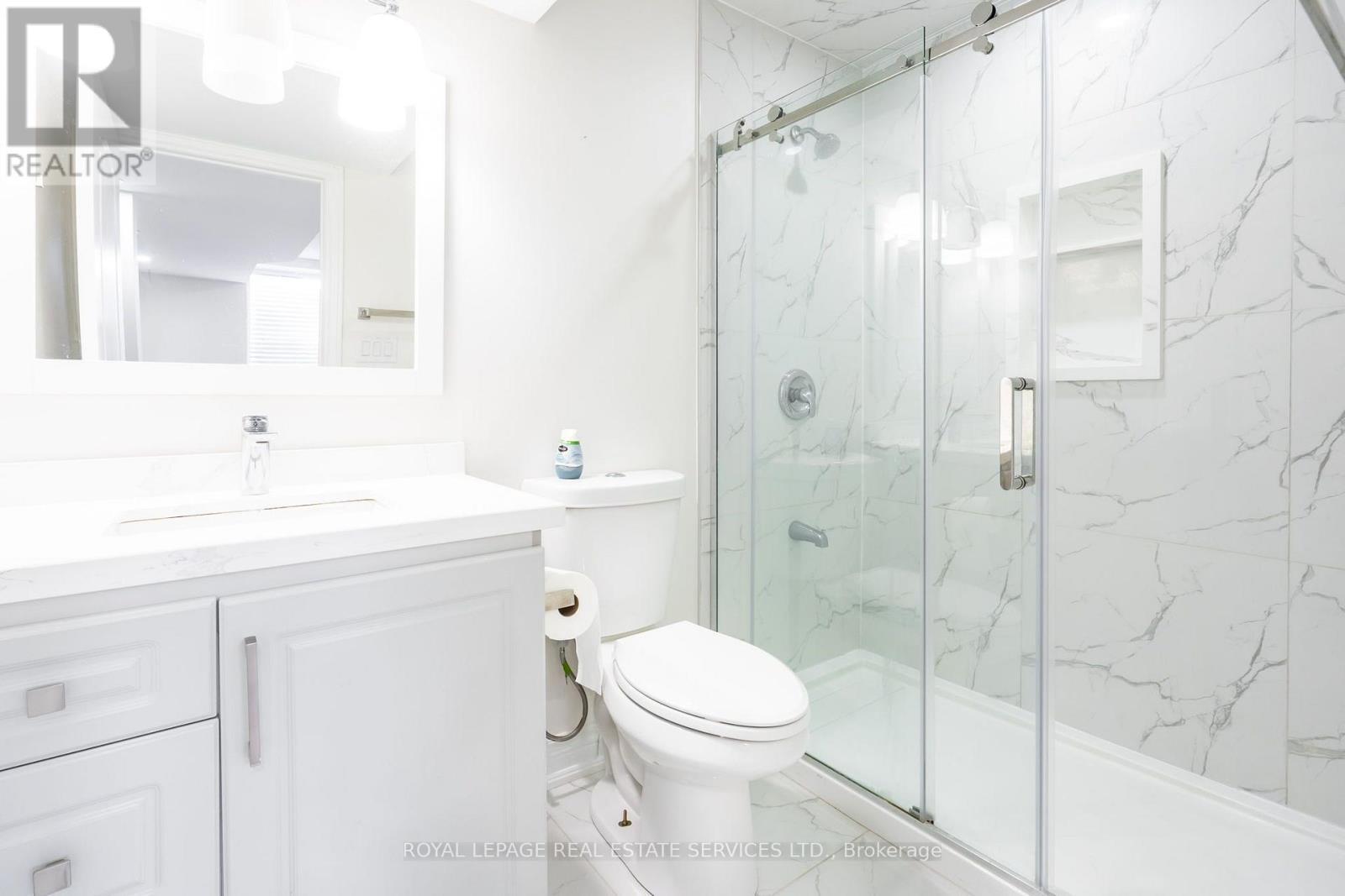 72 - 166 Deerpath Drive, Guelph, ON - Indoor Photo Showing Bathroom