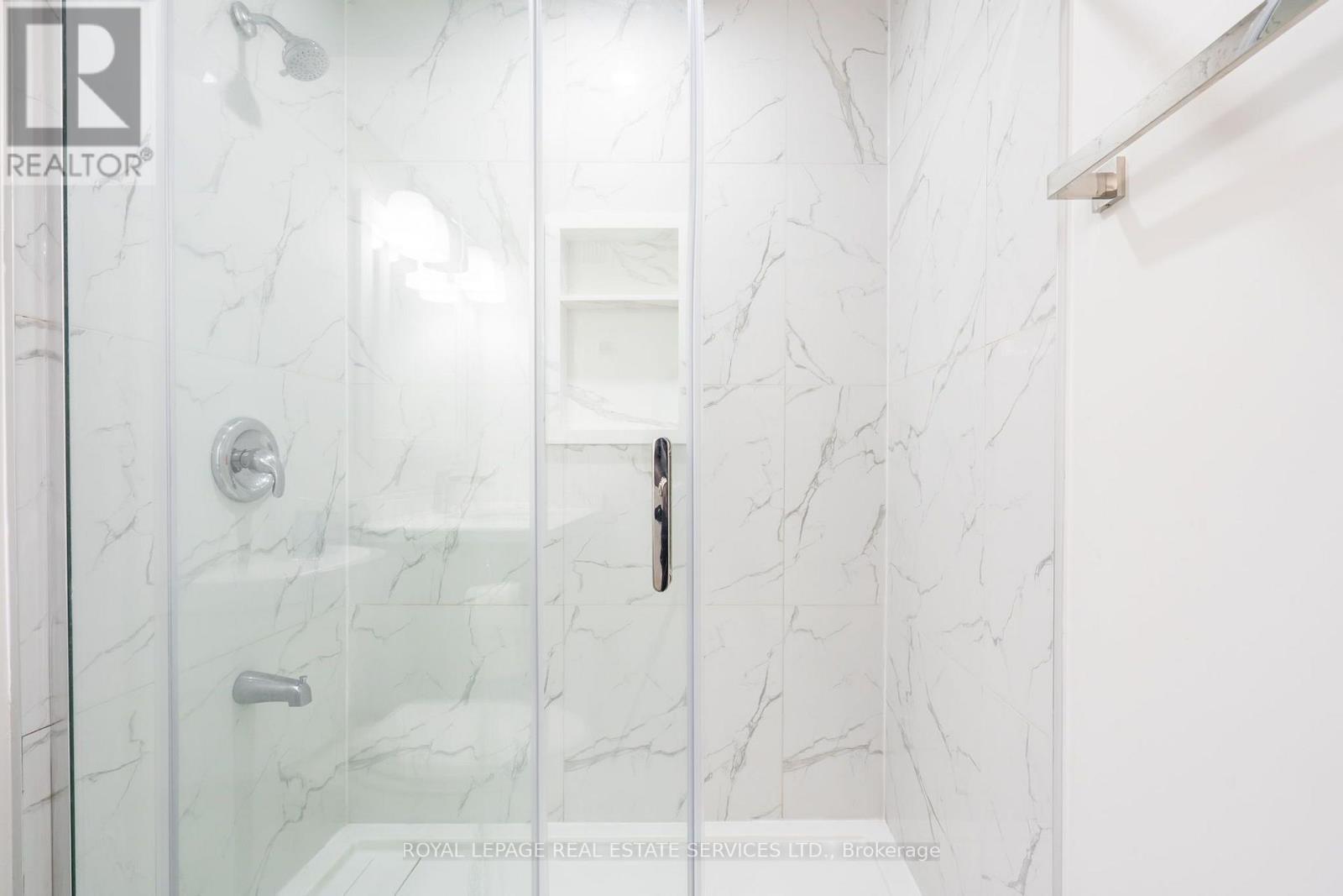 72 - 166 Deerpath Drive, Guelph, ON - Indoor Photo Showing Bathroom