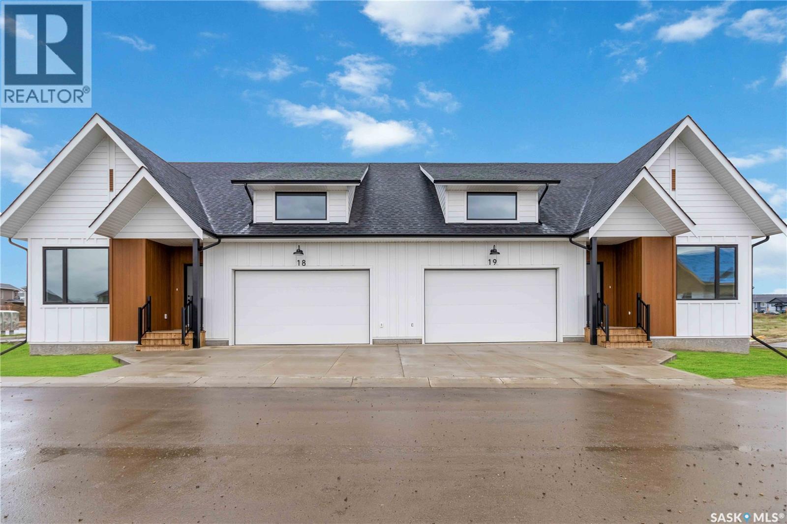 25 105 Hathway Crescent, Saskatoon, SK - Outdoor With Facade
