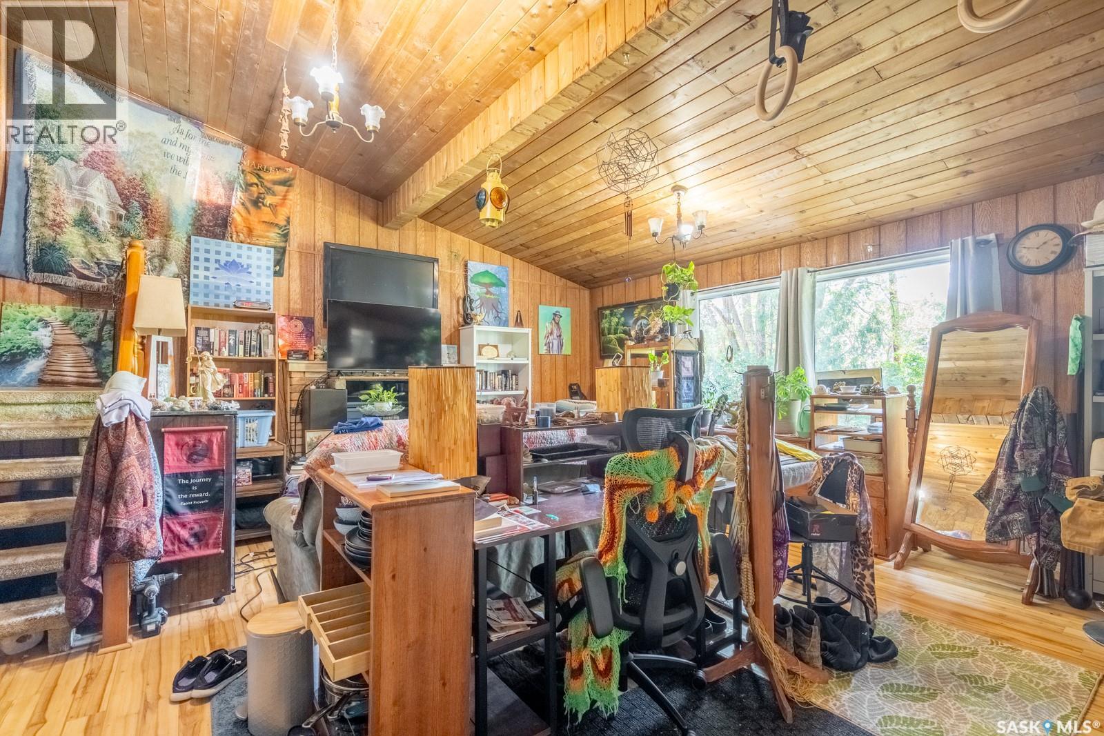 60 Dunning Crescent, Regina, SK - Indoor Photo Showing Other Room