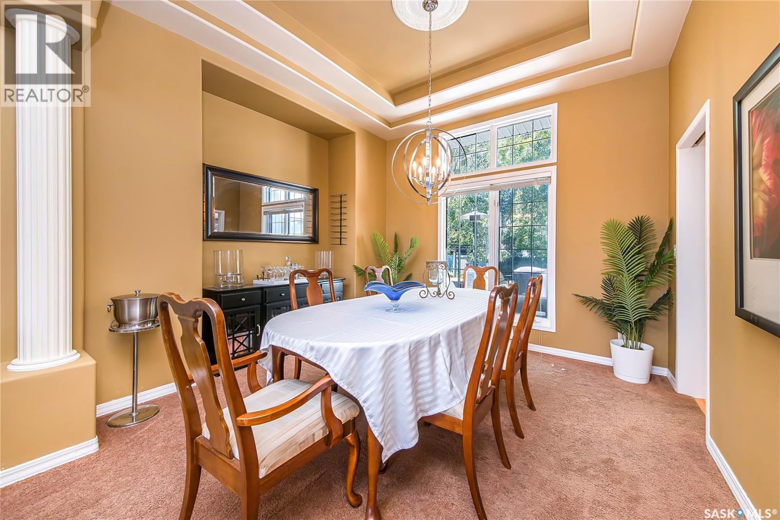 114 Mcfarland Place, Saskatoon, SK - Indoor Photo Showing Dining Room