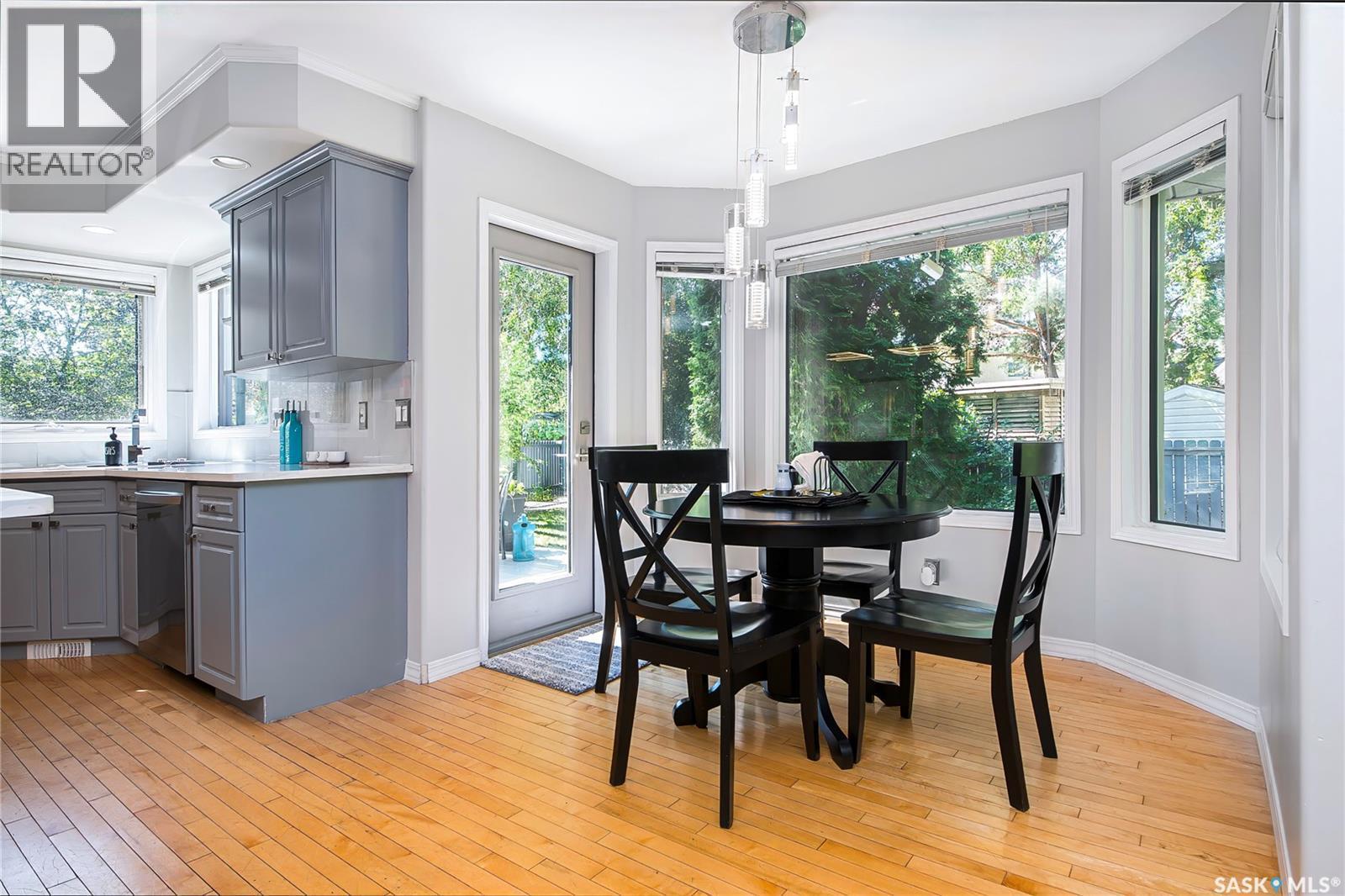 114 Mcfarland Place, Saskatoon, SK - Indoor Photo Showing Dining Room