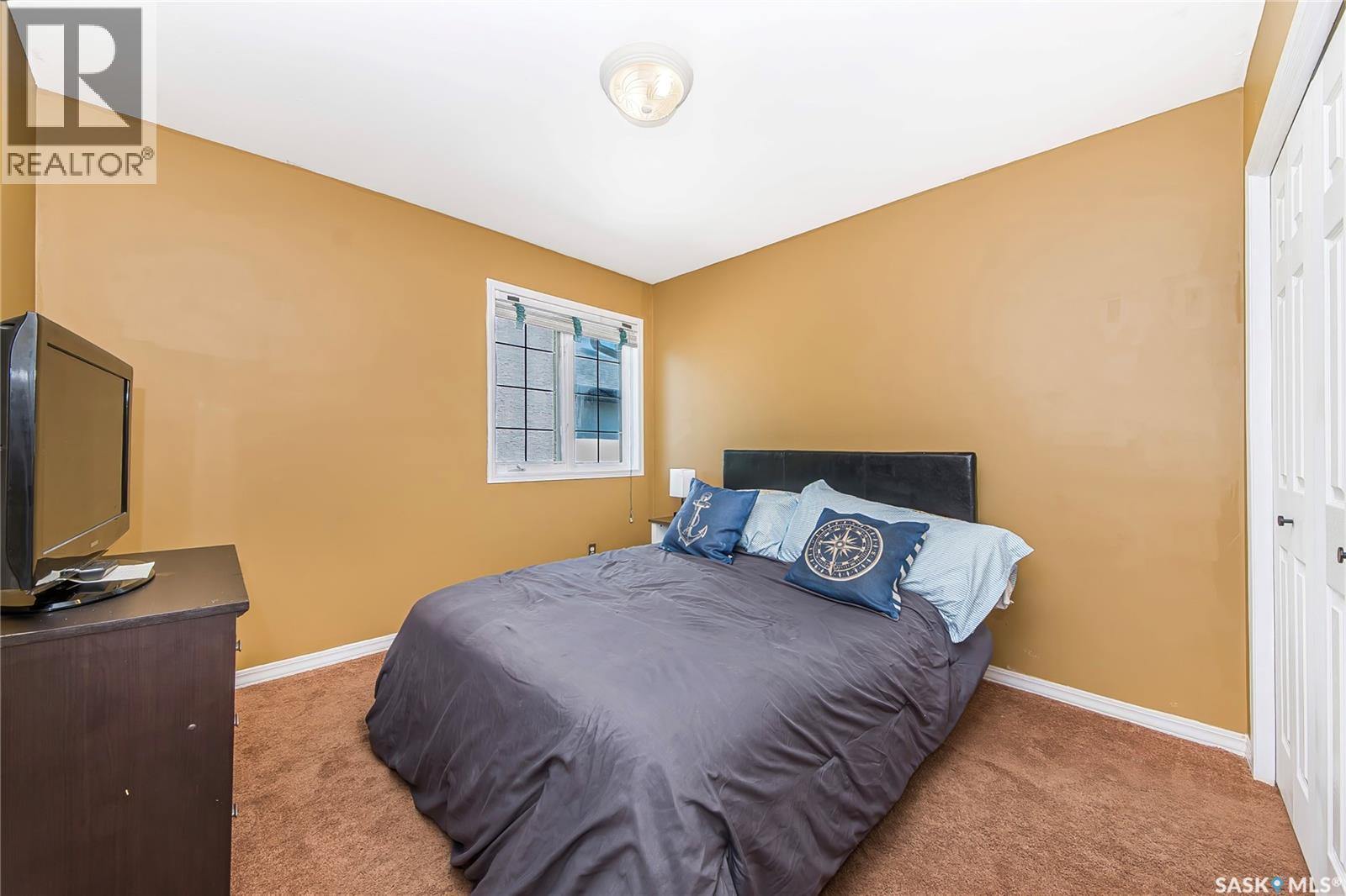 114 Mcfarland Place, Saskatoon, SK - Indoor Photo Showing Bedroom