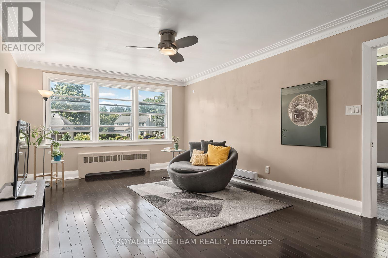 111 Ivy Crescent, Ottawa, ON - Indoor