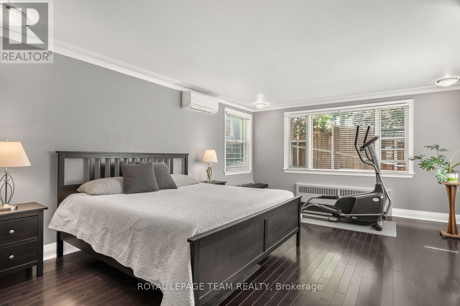 111 Ivy Crescent, Ottawa, ON - Indoor Photo Showing Bedroom