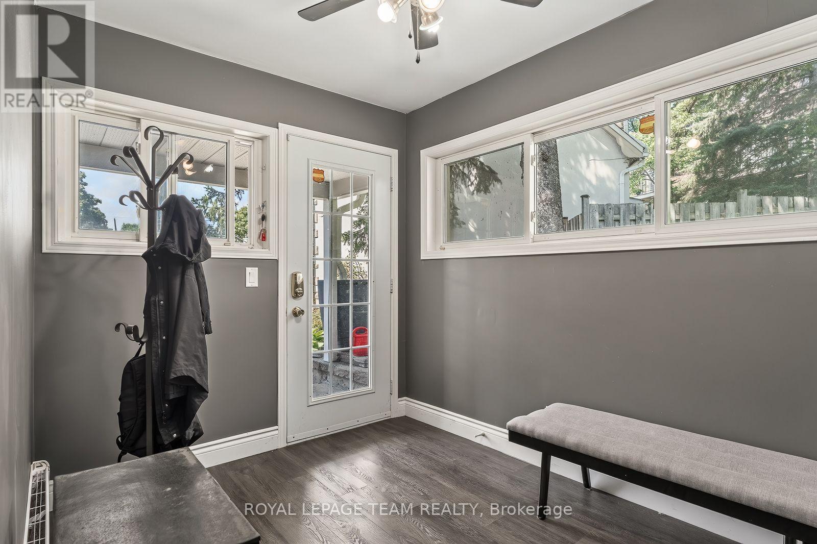 111 Ivy Crescent, Ottawa, ON - Indoor Photo Showing Other Room