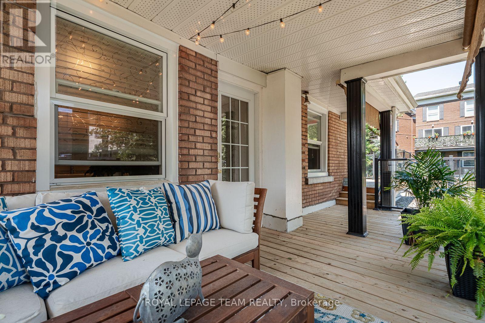 111 Ivy Crescent, Ottawa, ON - Outdoor With Deck Patio Veranda With Exterior