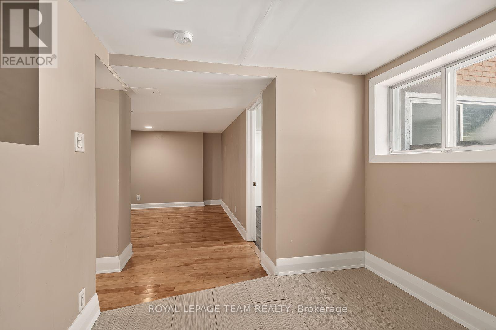 111 Ivy Crescent, Ottawa, ON - Indoor Photo Showing Other Room