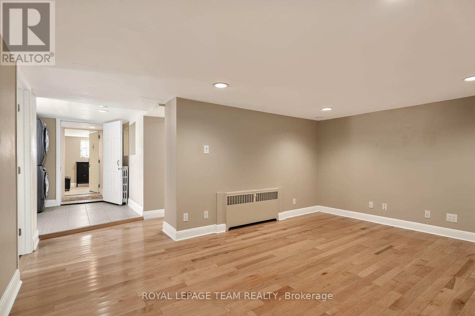 111 Ivy Crescent, Ottawa, ON - Indoor Photo Showing Other Room