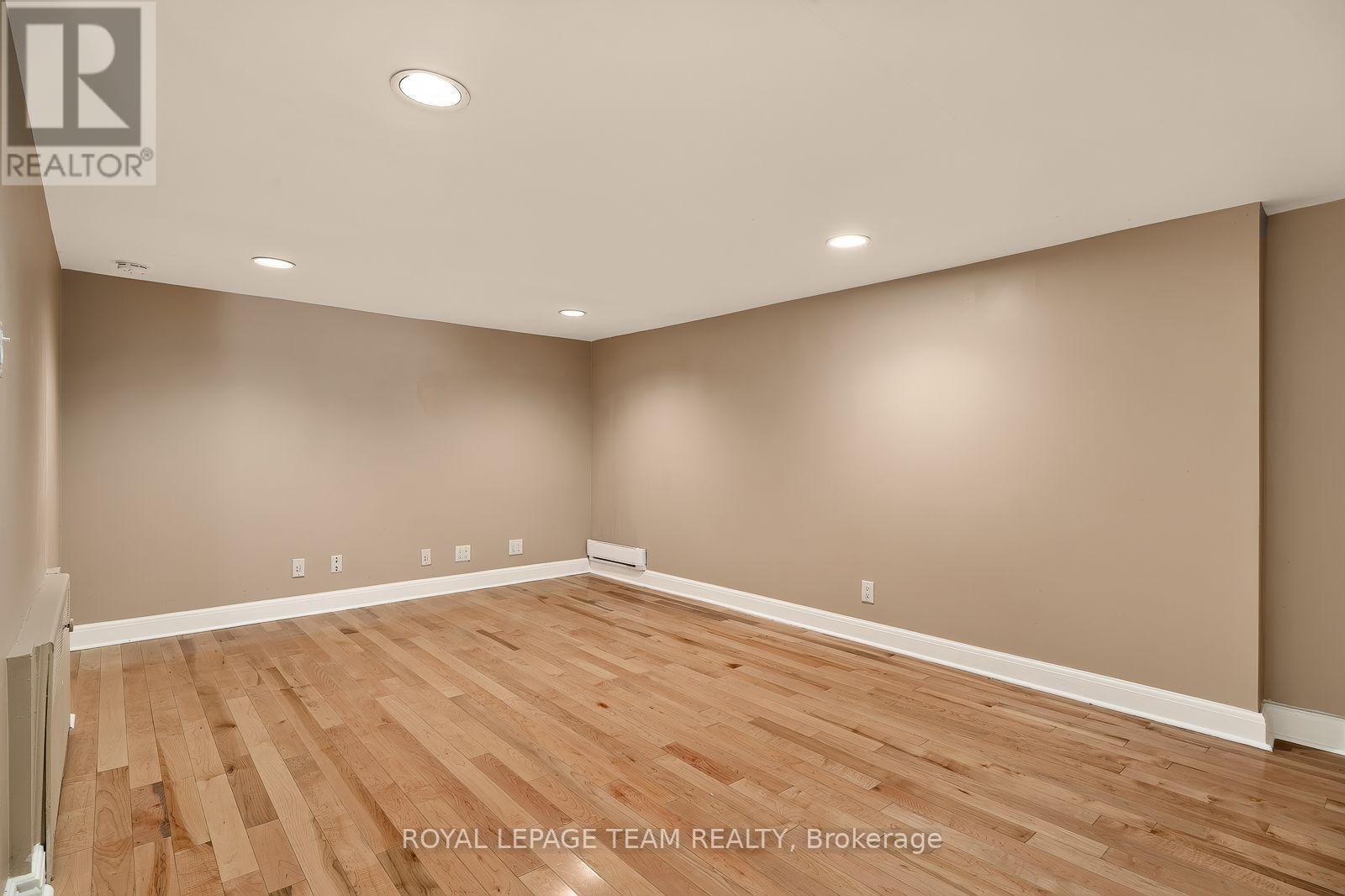 111 Ivy Crescent, Ottawa, ON - Indoor Photo Showing Other Room