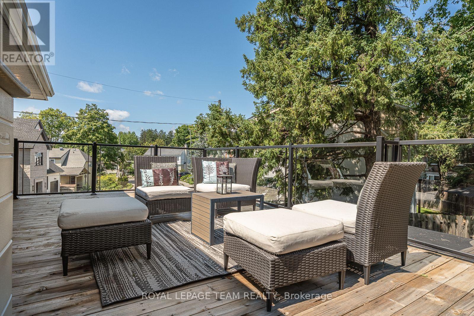 111 Ivy Crescent, Ottawa, ON - Outdoor With Deck Patio Veranda With Exterior