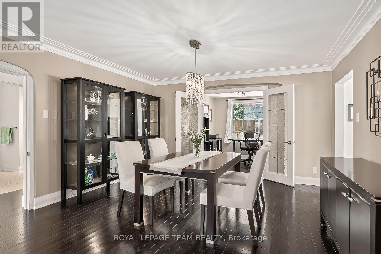 111 Ivy Crescent, Ottawa, ON - Indoor Photo Showing Dining Room